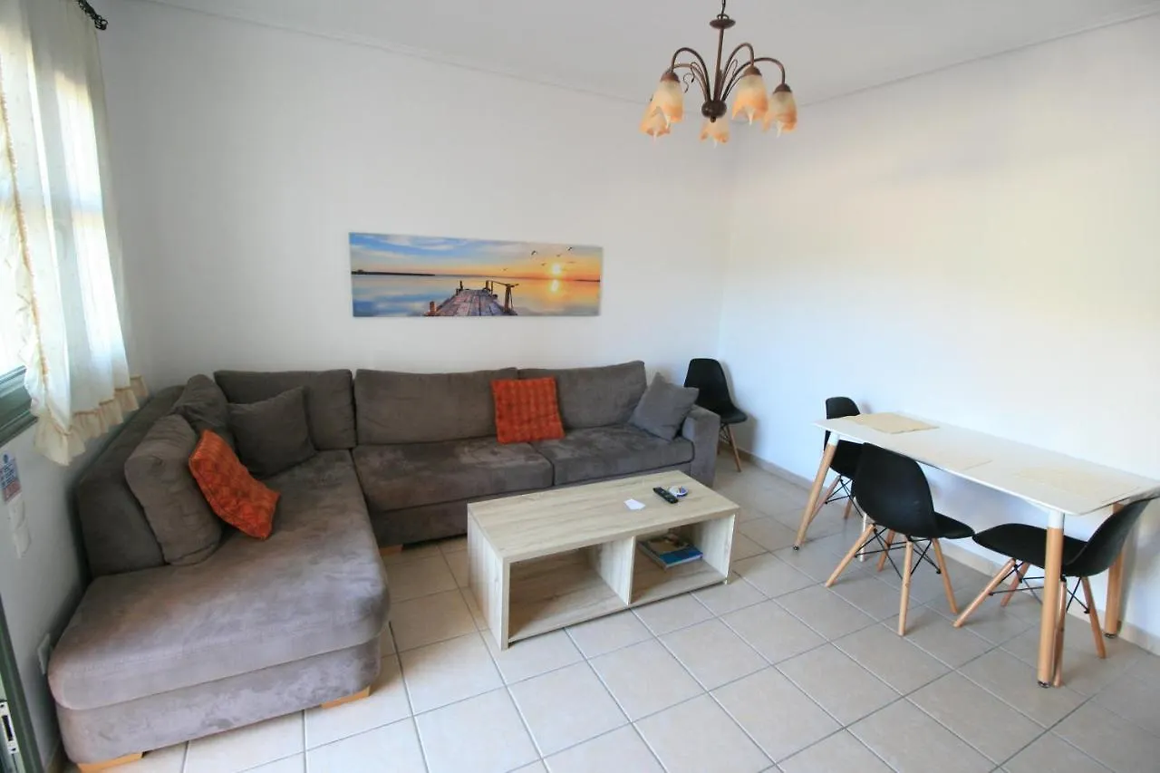 Lagoon View Apartments - Adults Only Ласси